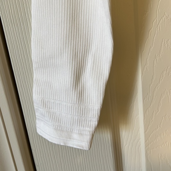 Fabletics Seamless Cropped Zip Jacket - Picture 4 of 6